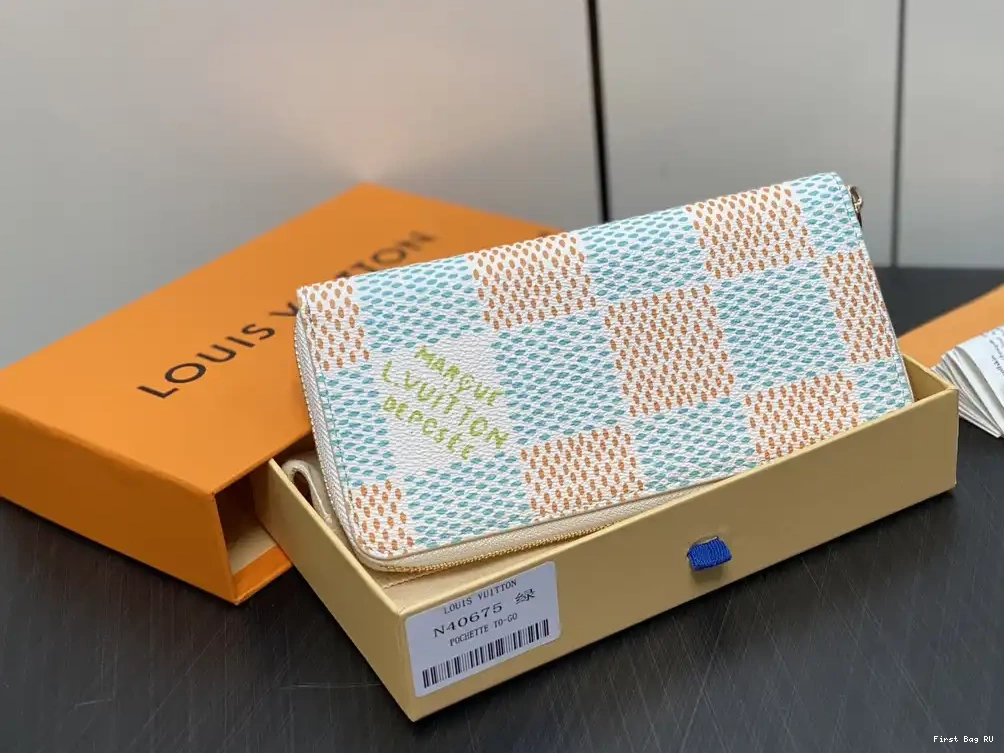 cm LOUIS WALLET-10*20*2 ZIPPY VUITTON 0510